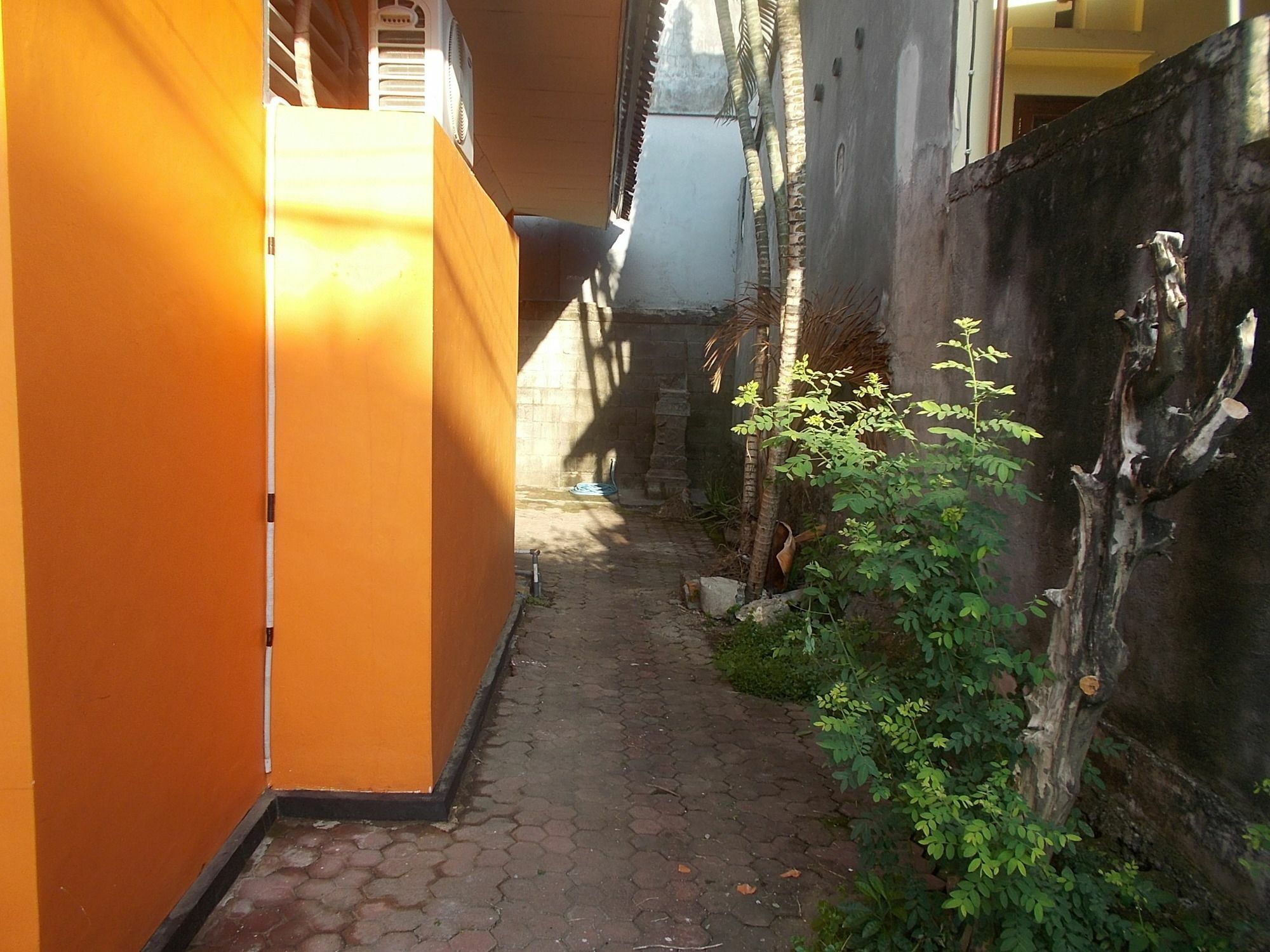 Szabrian Hostel Denpasa Buitenkant foto